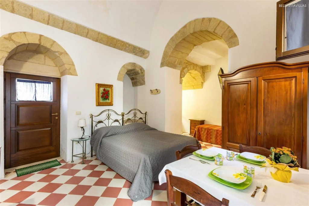 in Vernole with 1 Bedrooms And 1 Bathrooms