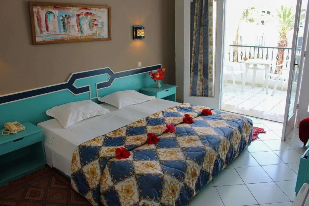 Emira Hotel