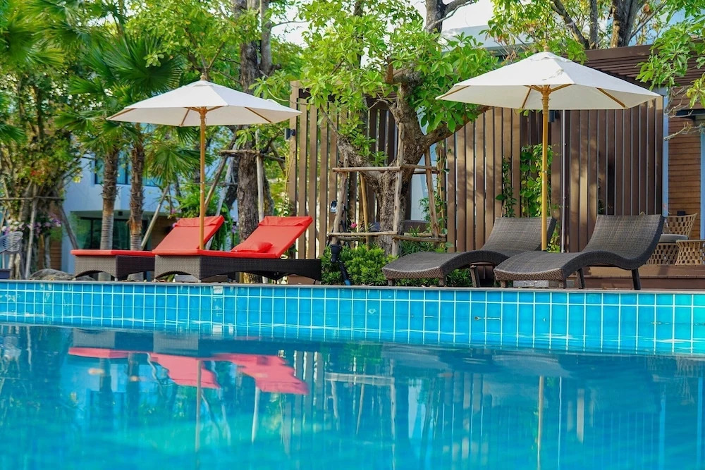 Chatnipa Beach Resort by Morseng