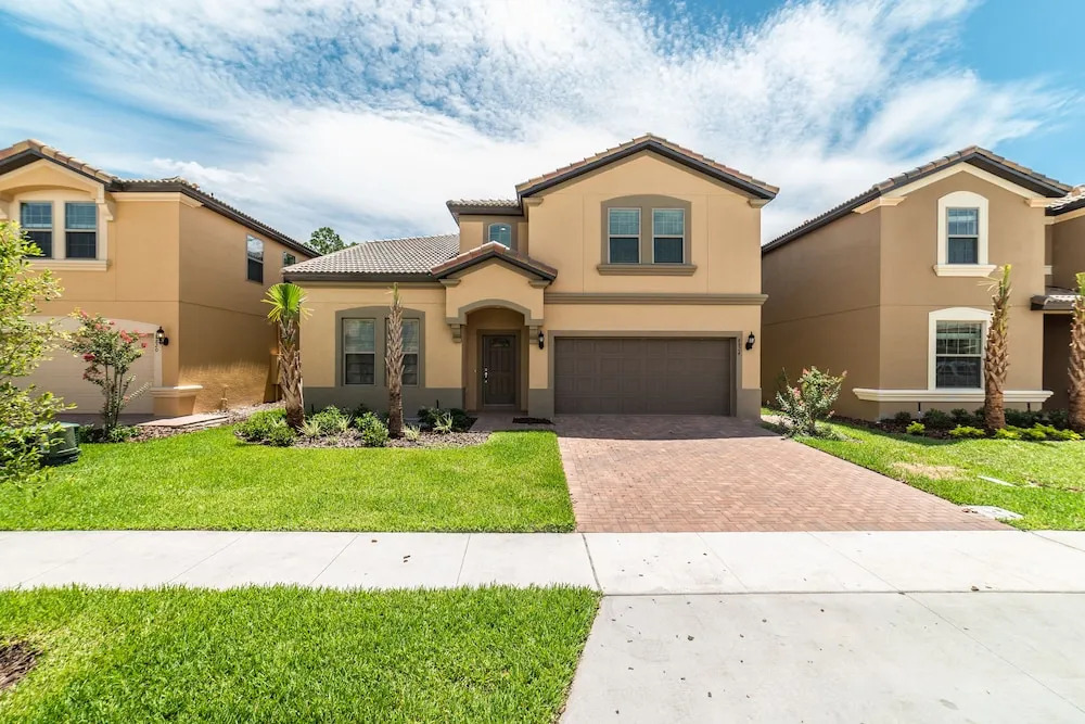 8824 Windsor Westside 63116/63382