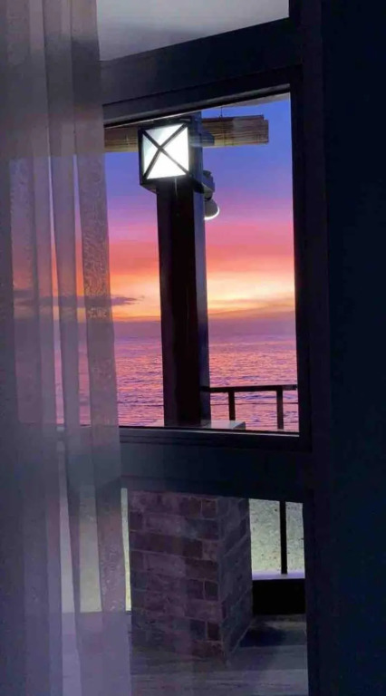 Alegria Water Front Beach House