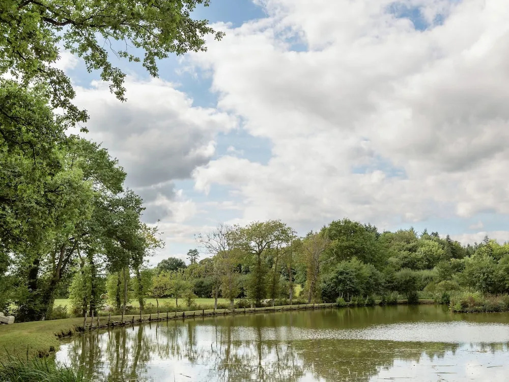 House with stunning views across the meadows