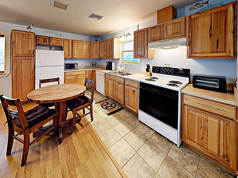 Deckhouse - Two Bedroom Home