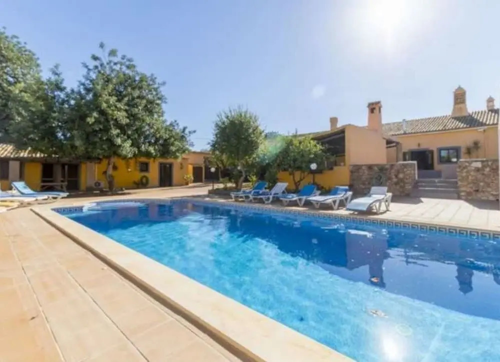 Villa - 6 Bedrooms with Pool and WiFi - 103920