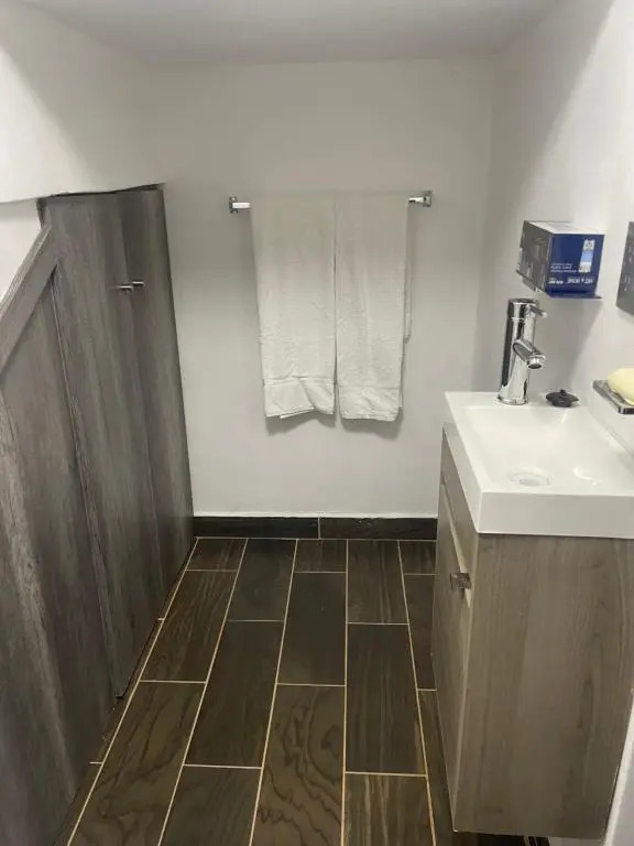 Agradable y caluroso apartamento de 3 recamaras y 2 Baños Completos recién remodelado