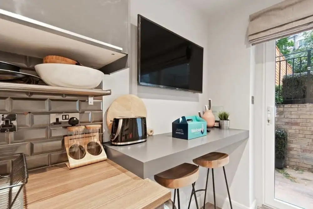 Designer 1 Bed apt W/terrace Sleeps 3 in Camden