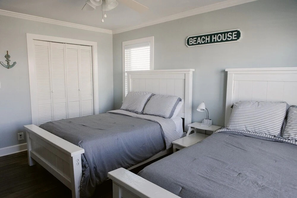 Holden Pattern 4 Bedroom Home by RedAwning