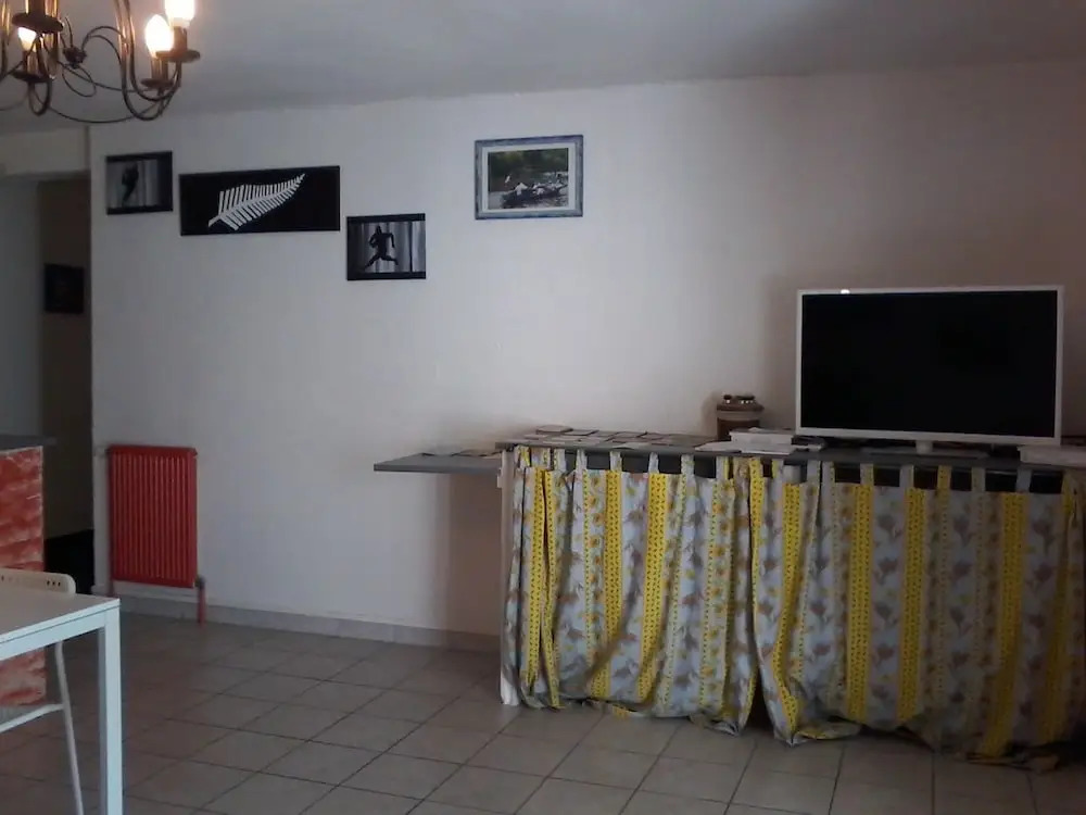 La Maison De lOvalie