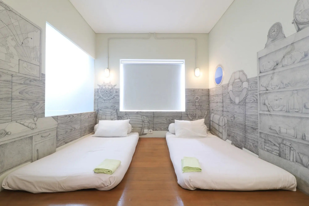 Locus Rooms
