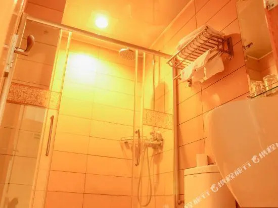 Qingnian Express Hotel