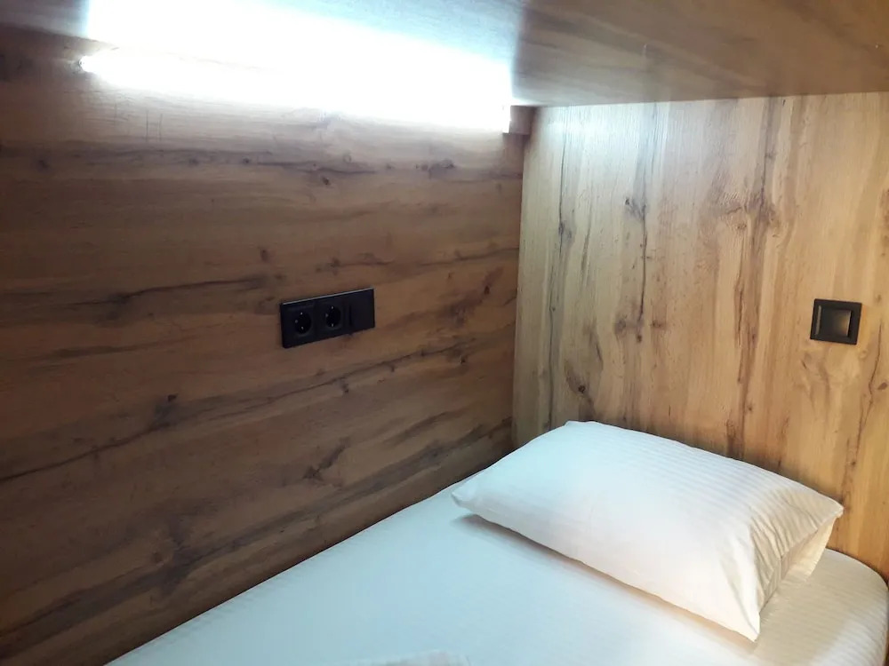 Sofa Hostel