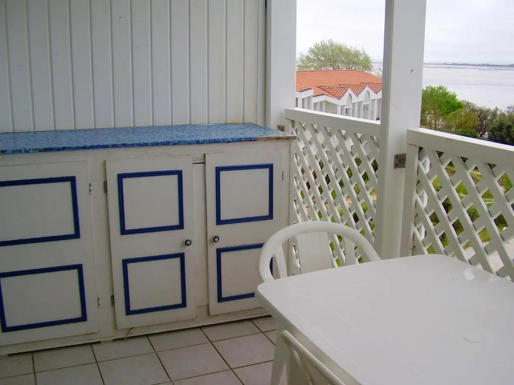 Appartement d'une chambre a Fouras a 50 m de la plage avec vue sur la mer piscine partagee et jardin amenage