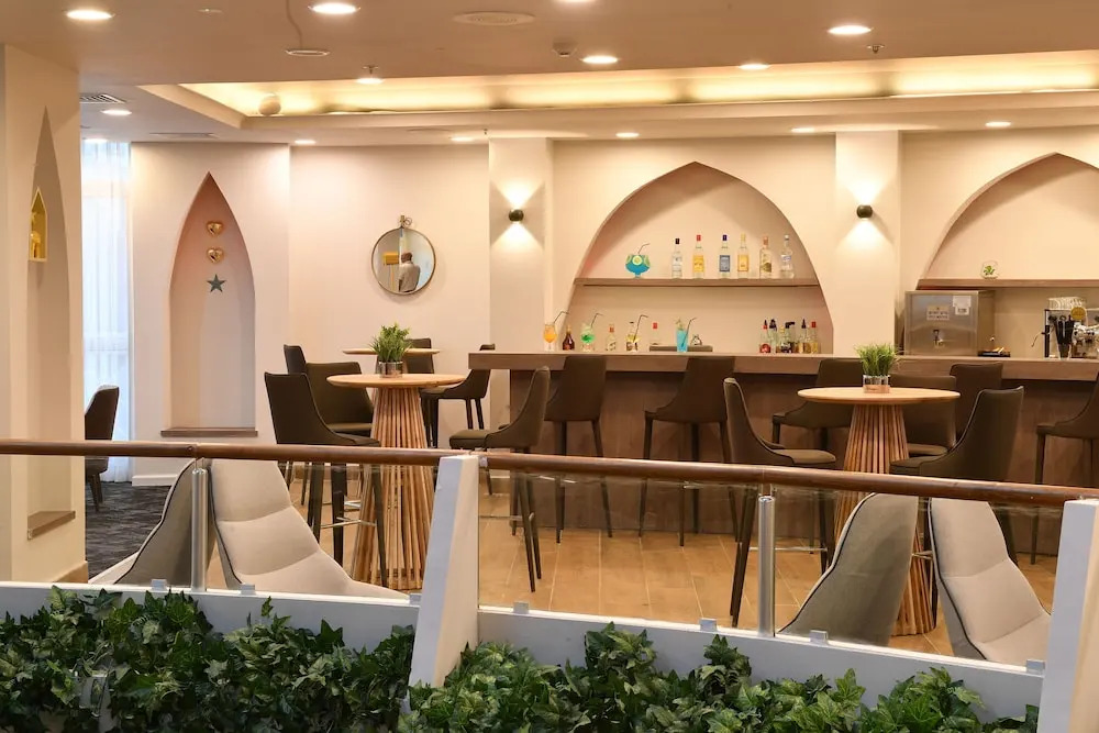 Be Unique Hotel