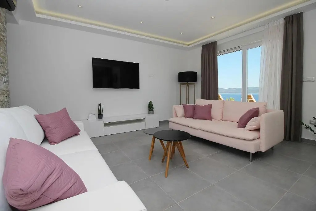 Villa MIRNA with heated pool & whirlpool, traditional wine bar, 150m from sea