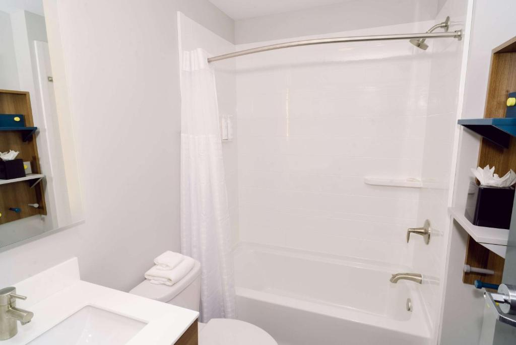 Microtel Inn & Suites by Wyndham Macedon