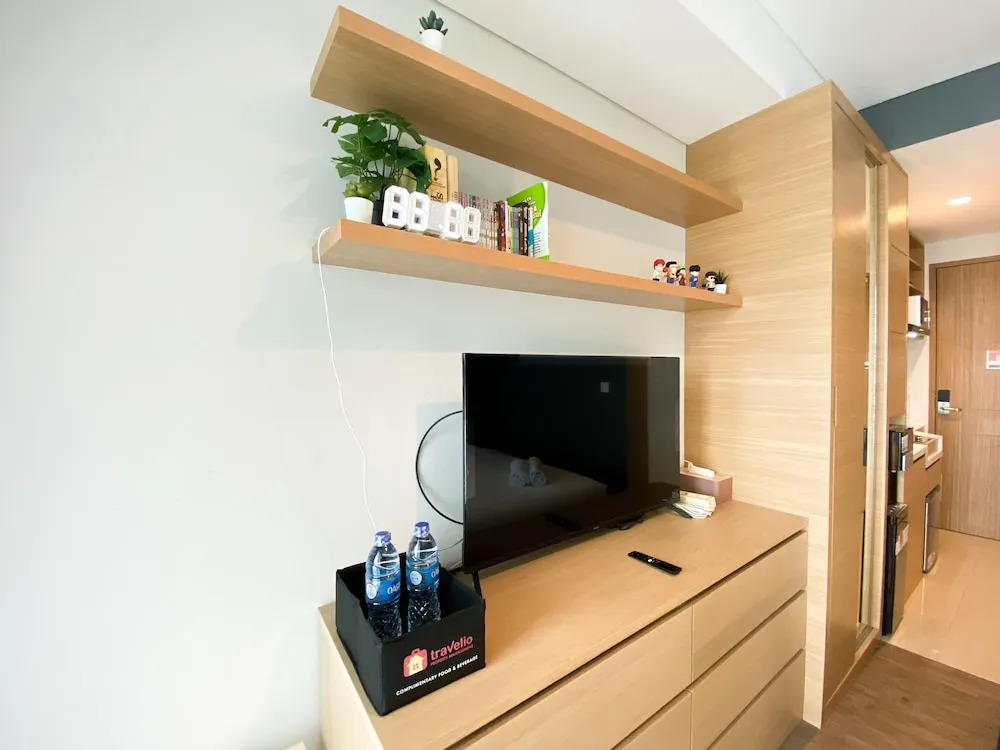 Simply Look And Warm Studio Room Tamansari Iswara Apartment