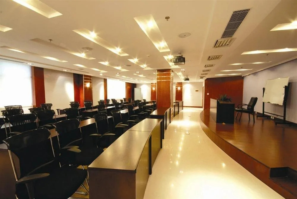 Baishite Business Terminal Hotel