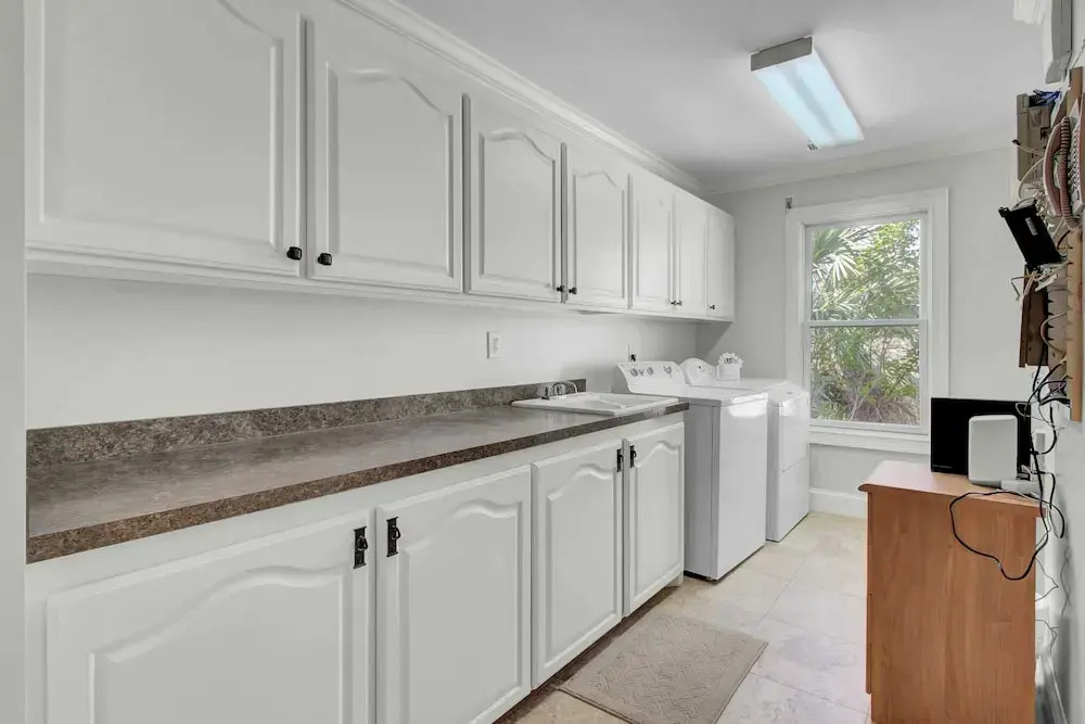 114 Ocean Boulevard by Avantstay Beachfront Infinity Pool Basketball Court Recently Renovated!