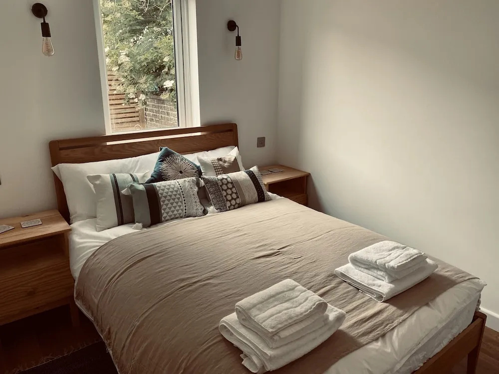 Stunning 2-bed Self Contained Oasis in Eastbourne