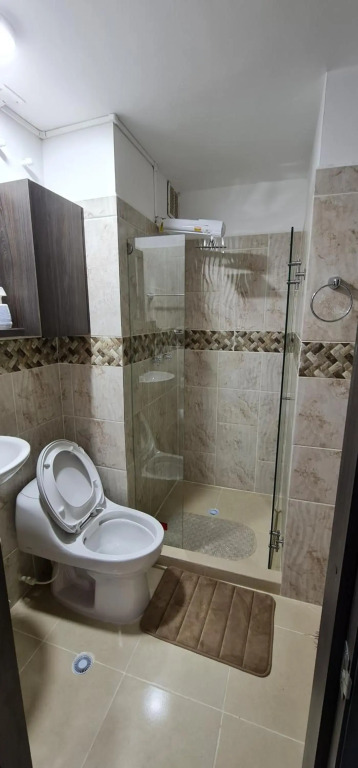Apartaestudio en Pereira con vista al viaducto - Beatiful apartment with city view