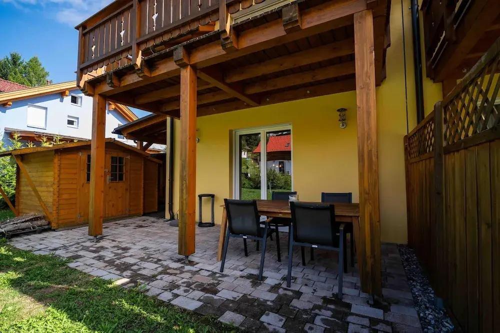 Villa with terrace, sauna near the border triangle