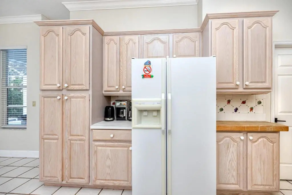 Palm Harbor Paradise - Spacious Home In Quiet Neighborhood with Heated Pool, Billiard Room, Hot Tub