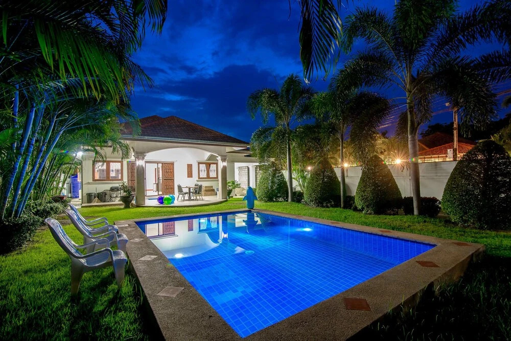 Sunshine Pool Villa