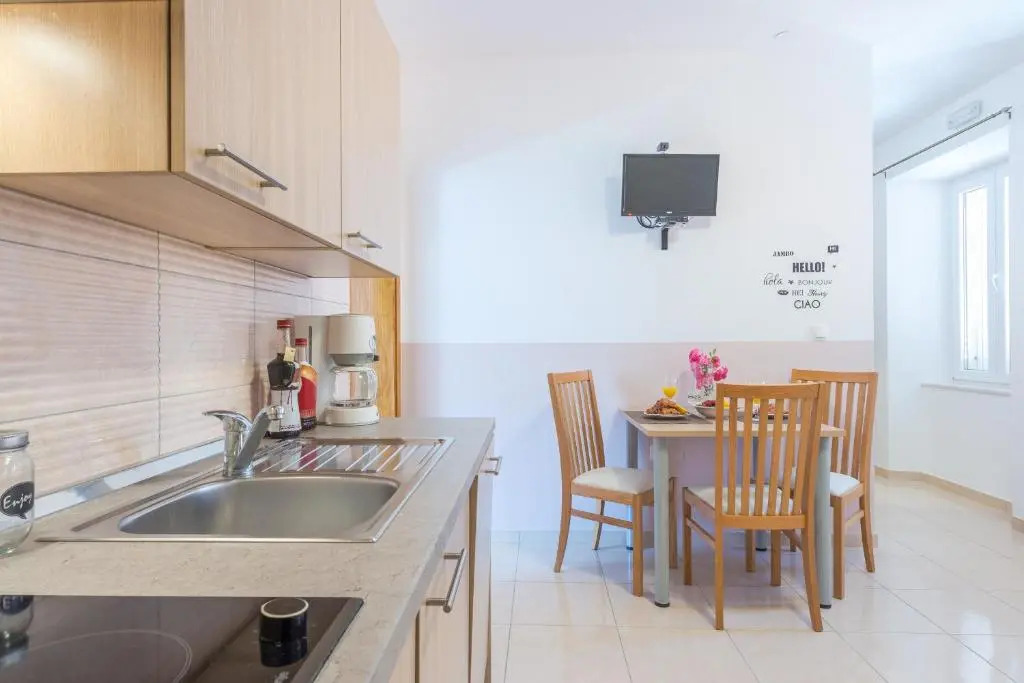 Fora Apartments
