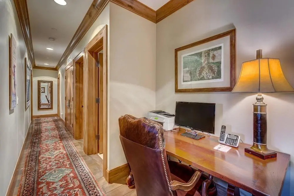 Hummingbird Retreat - Four Bedroom Townhome
