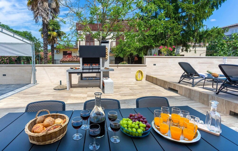 Stunning Apartment in Malinska With Outdoor Swimming Pool, Wifi and Swimming Pool