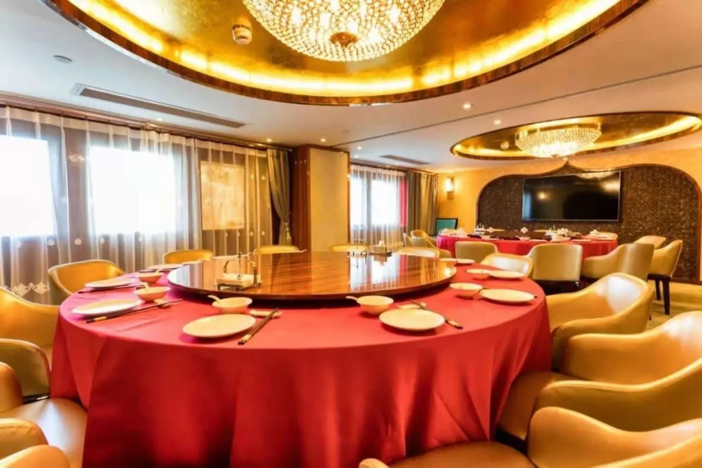 JWM Hotel and Casino