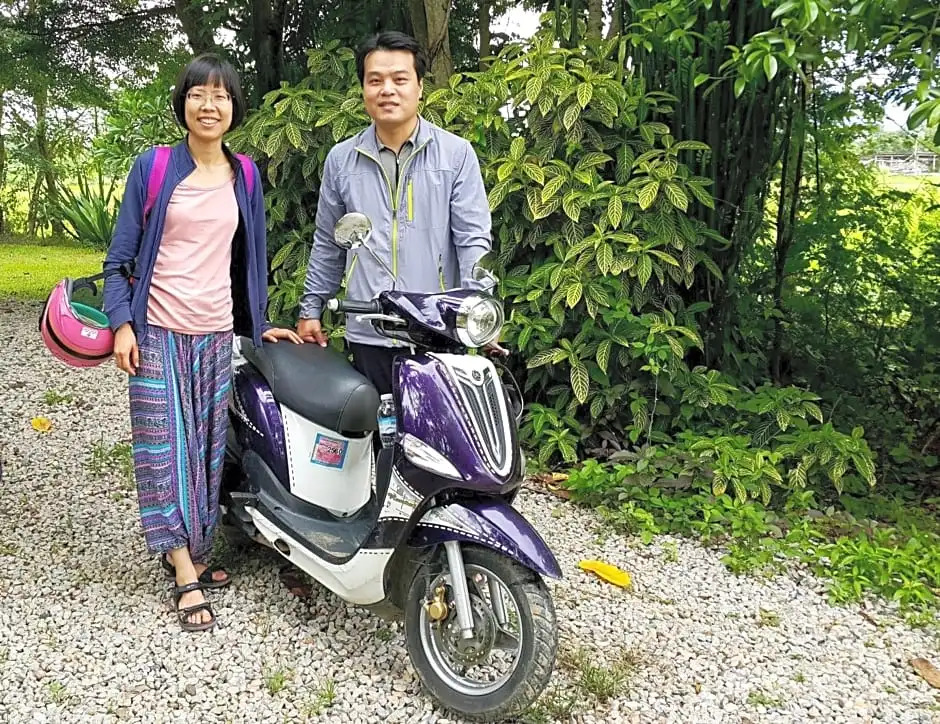 Baan Tung Boon Lom