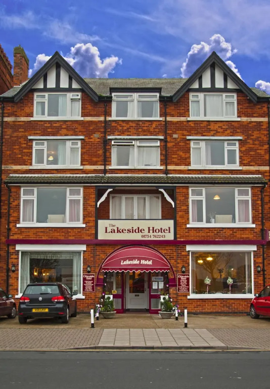 Lakeside Hotel