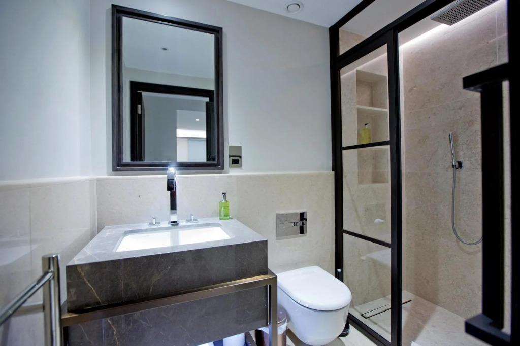GS5 - 3 Bed Deluxe in London