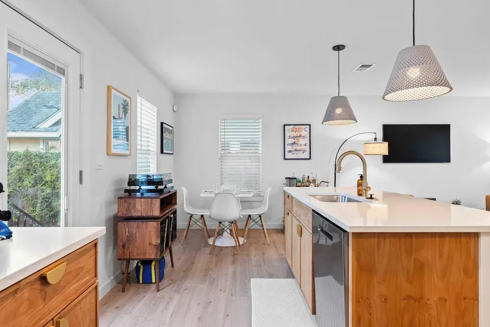Casa Que Canta by Avantstay Private Pool, Firepit & Walkable East Austin Gem