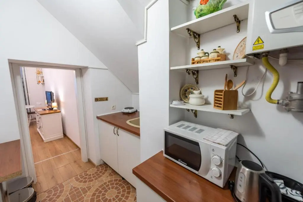 Gong Apartments
