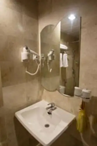Leisure Inn