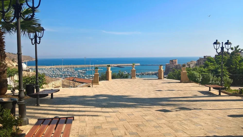 Apartment With 4 Bedrooms in Alcamo, With Wonderful sea View, Terrace and Wifi Near the Beach