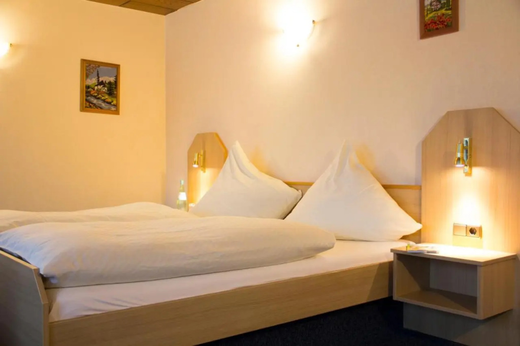 Hotel Restaurant Zur Neroburg