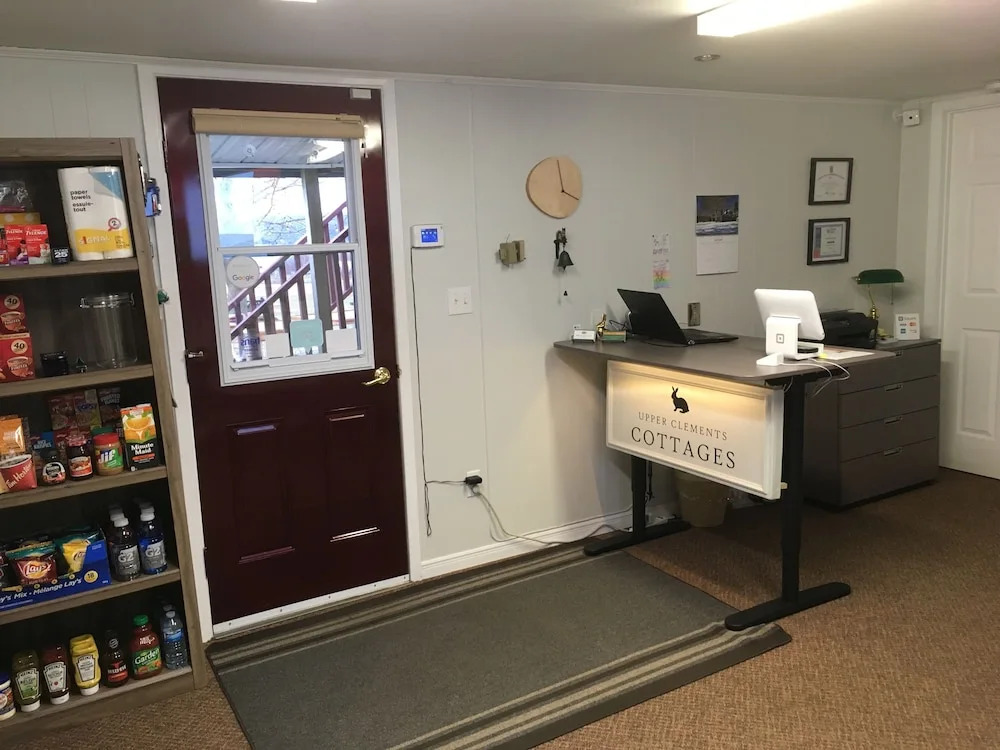 Upper Clements Cottages & RV Park