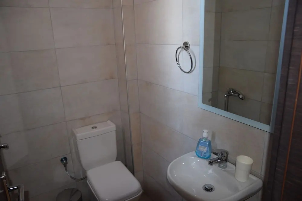 Romina Apartments