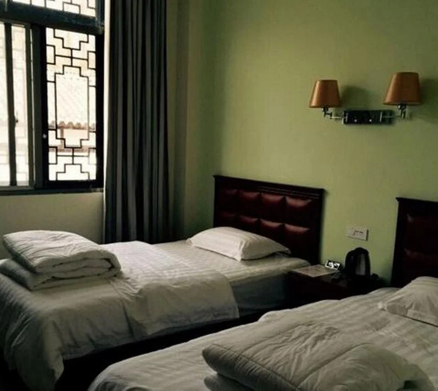 Enshi Grand Canyon Leyi Inn