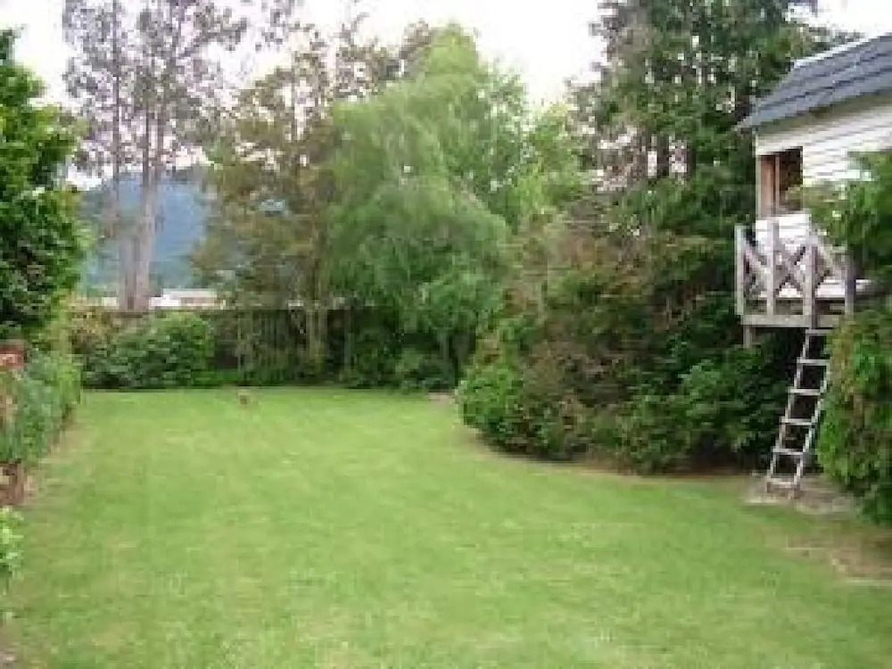 1 Woodbank Road