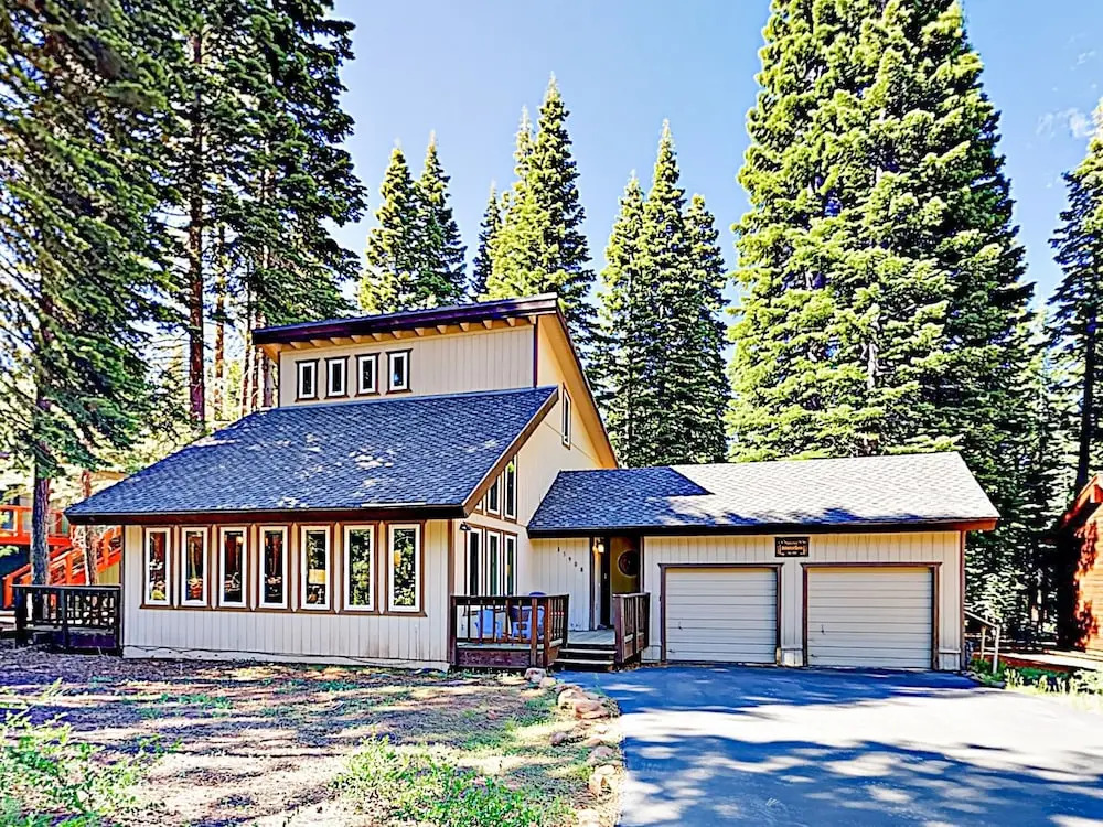 Schweizerhaus Vacation Home 4 Bedroom