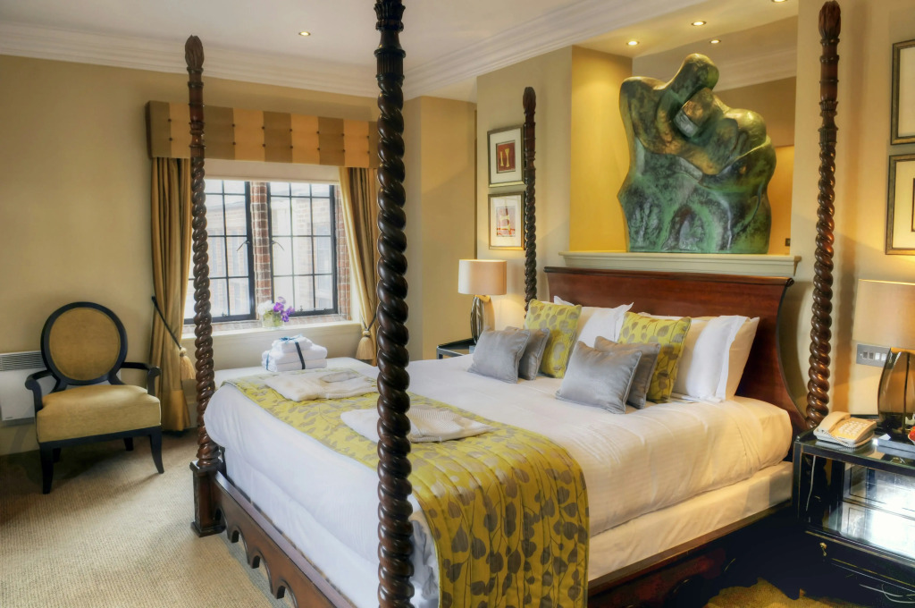 Western House Hotel At Ayr Racecourse
