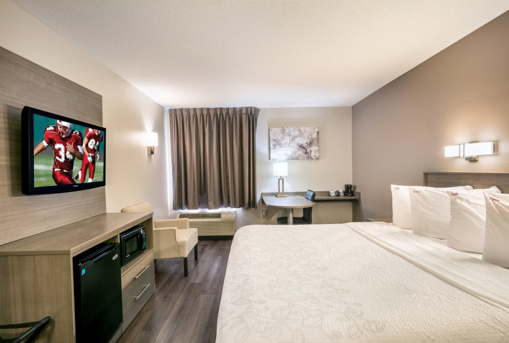 Red Roof Inn PLUS+ Boston - Logan