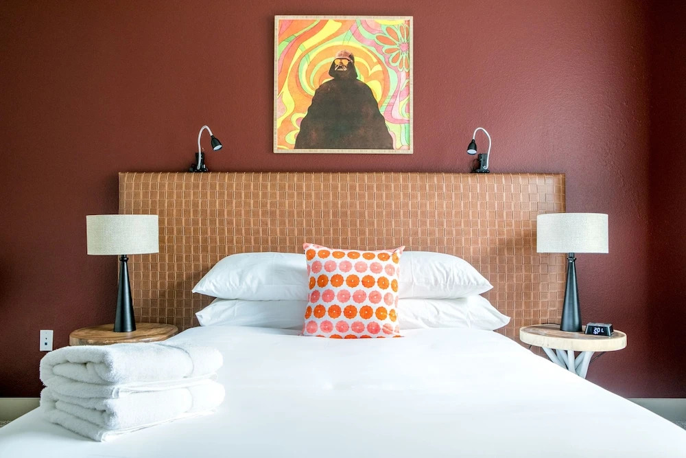 WanderJaunt - North Austin Apartments