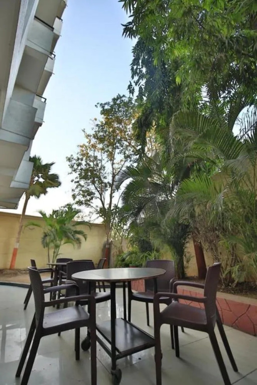 STARiHOTELS Railway Station Surat