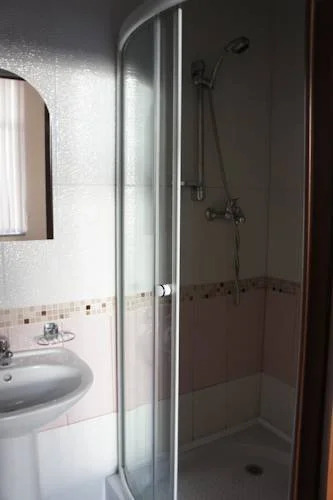 Super Hotel