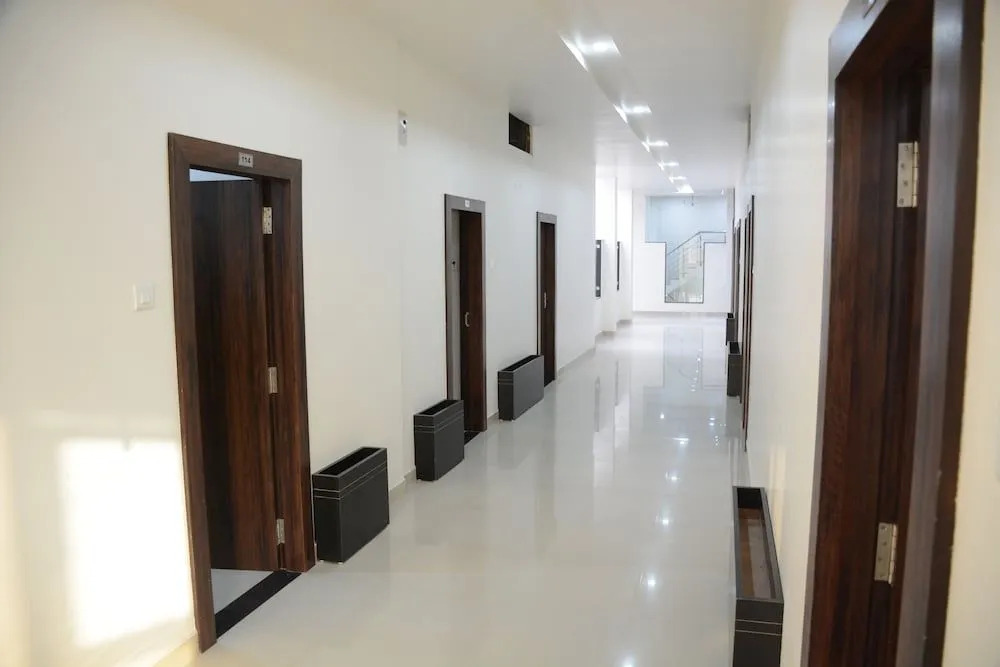 Hotel Paras